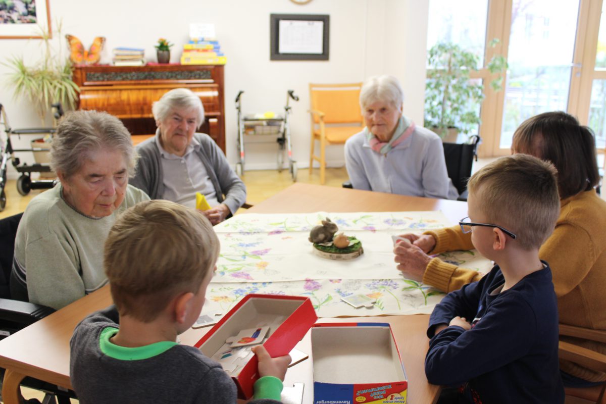 Kindergartenkinder zu Besuch