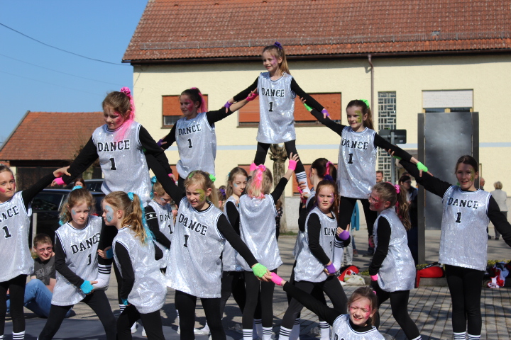 Dance kidzzz aus Taufkirchen